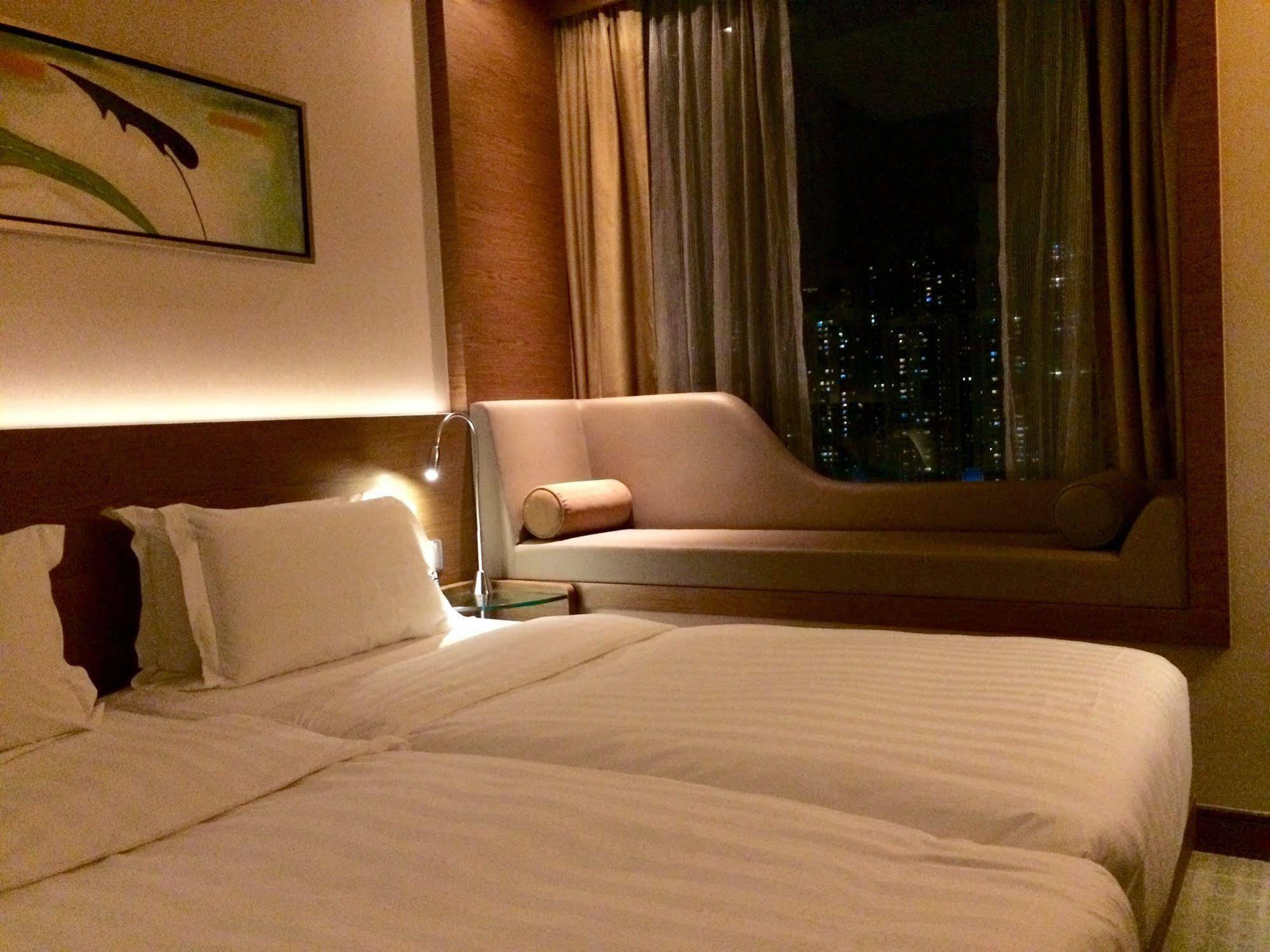 Rosedale Hotel Kowloon Hong Kong Exterior foto